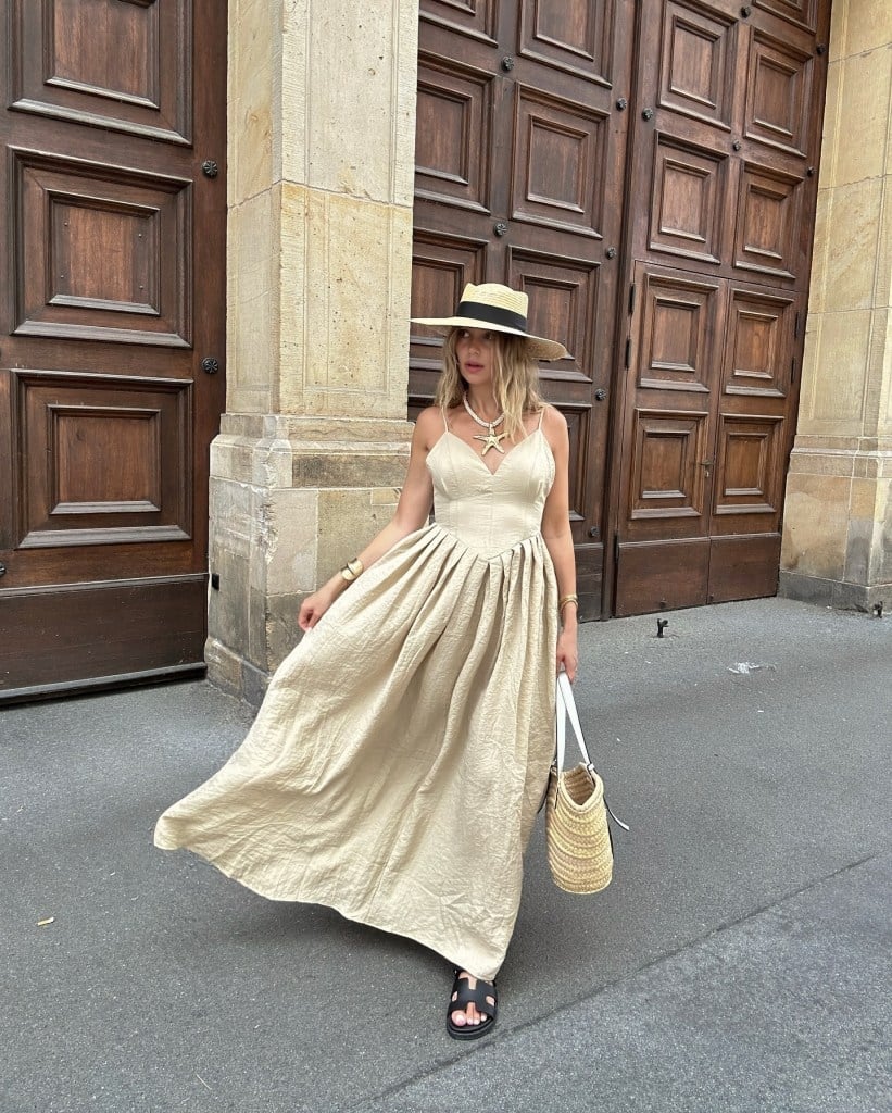 Beige Linen Maxi Dress with Spaghetti Straps and Full Skirt Beige Linen Maxi Dress with Spaghetti Straps and Full Skirt — Beige Dress