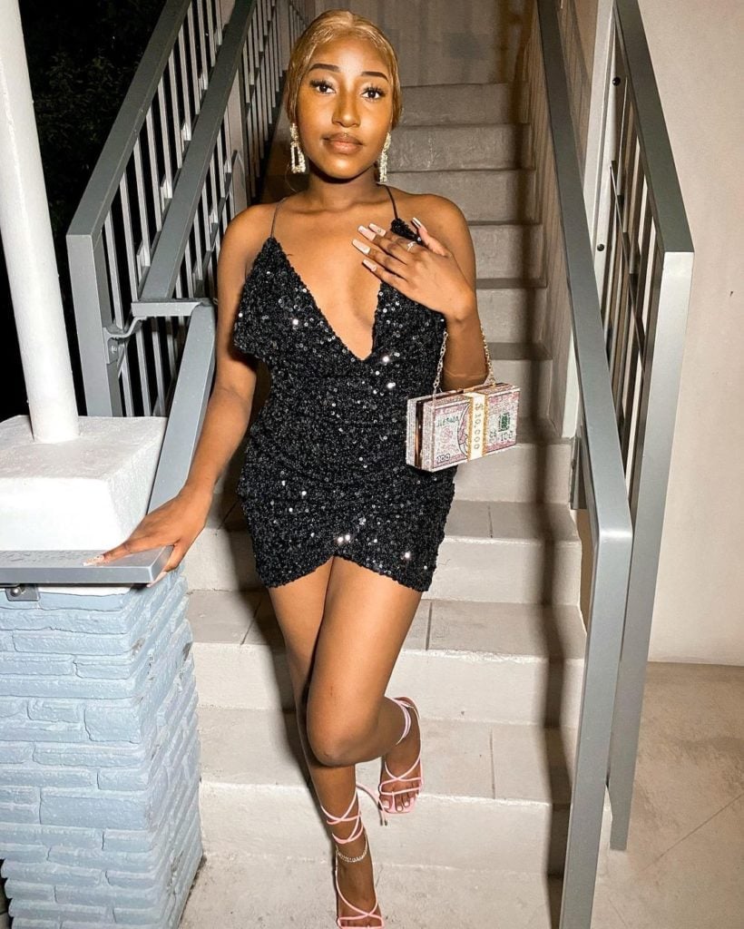 Black sequin mini dress with pink heels Black sequin mini dress with pink heels — Birthday Outfits Black Women