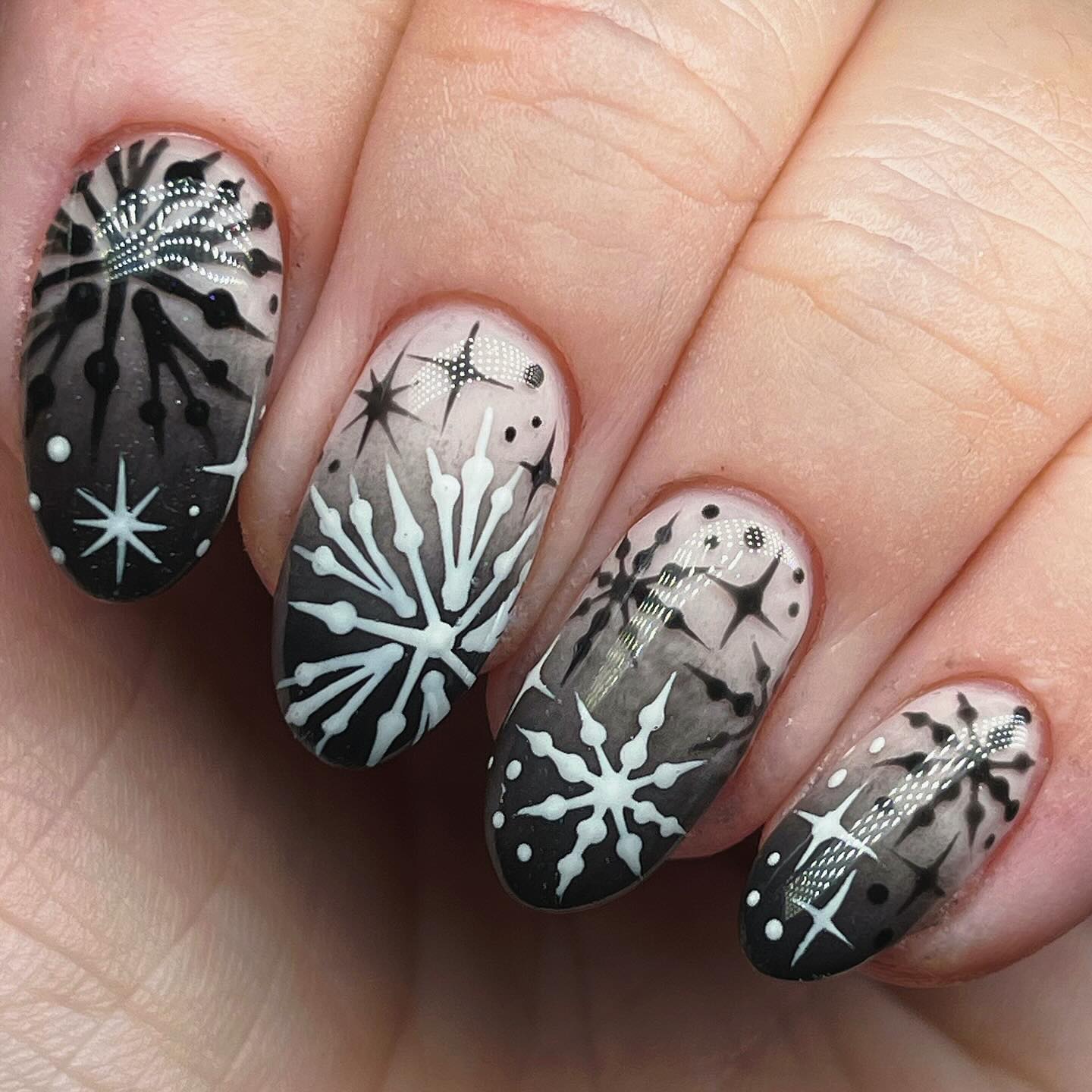 Black and White Snowflake Ombre Oval Nails