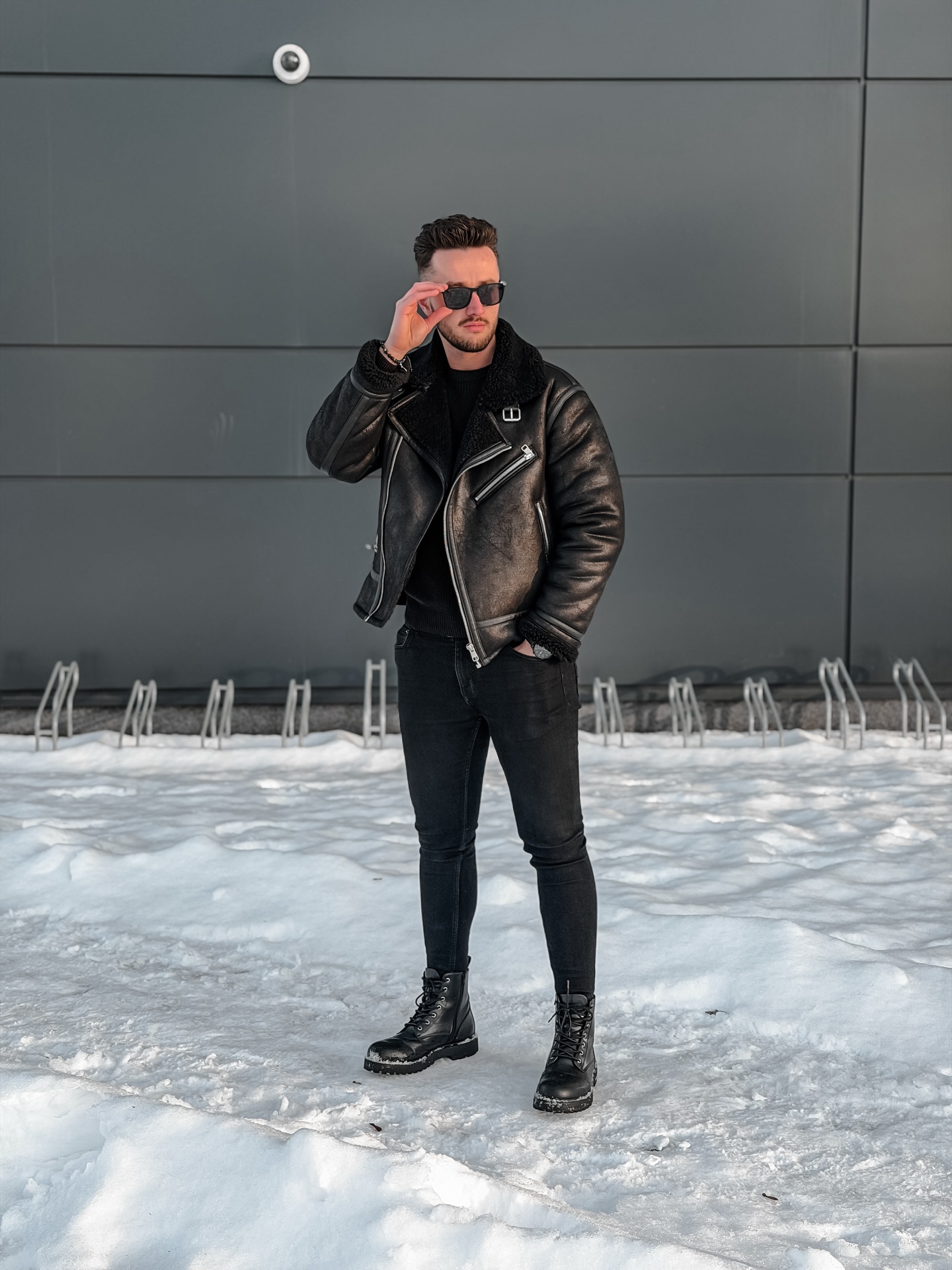 Black Aviator Jacket And Skinny Jeans Winter Look