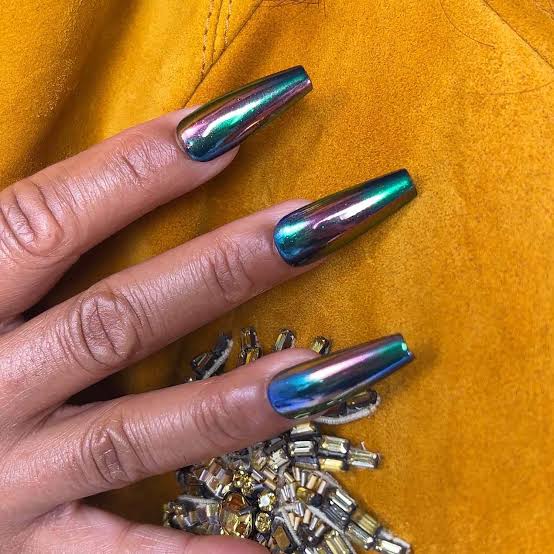Long Coffin Iridescent Black Chrome Long Coffin Iridescent Black Chrome — Black Chrome Nails