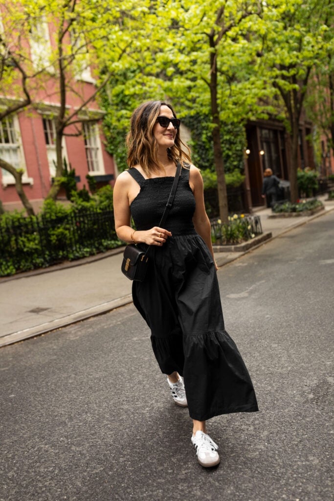 Tiered Black Maxi Dress With White Sneakers Tiered Black Maxi Dress With White Sneakers — Black Dress Outfits