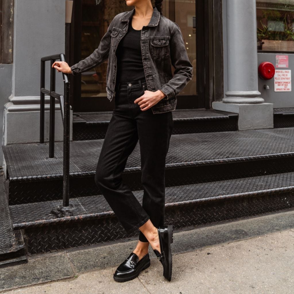 Fitted Black Denim Jacket With Black Loafers Fitted Black Denim Jacket With Black Loafers — Black Jean Jacket Outfit