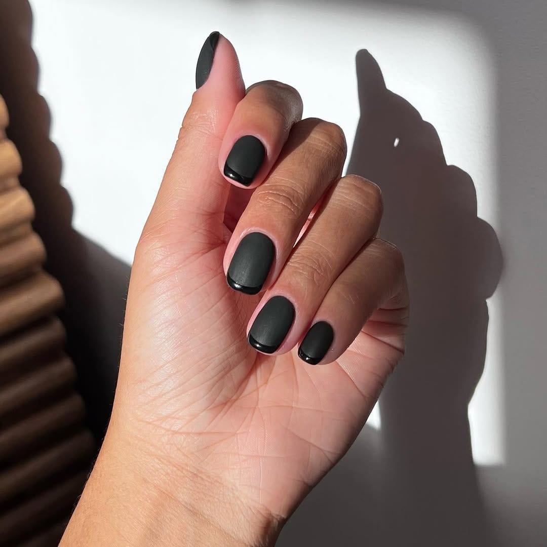 Short Oval Matte Black With Glossy French Tip Short Oval Matte Black With Glossy French Tip — Black Nails