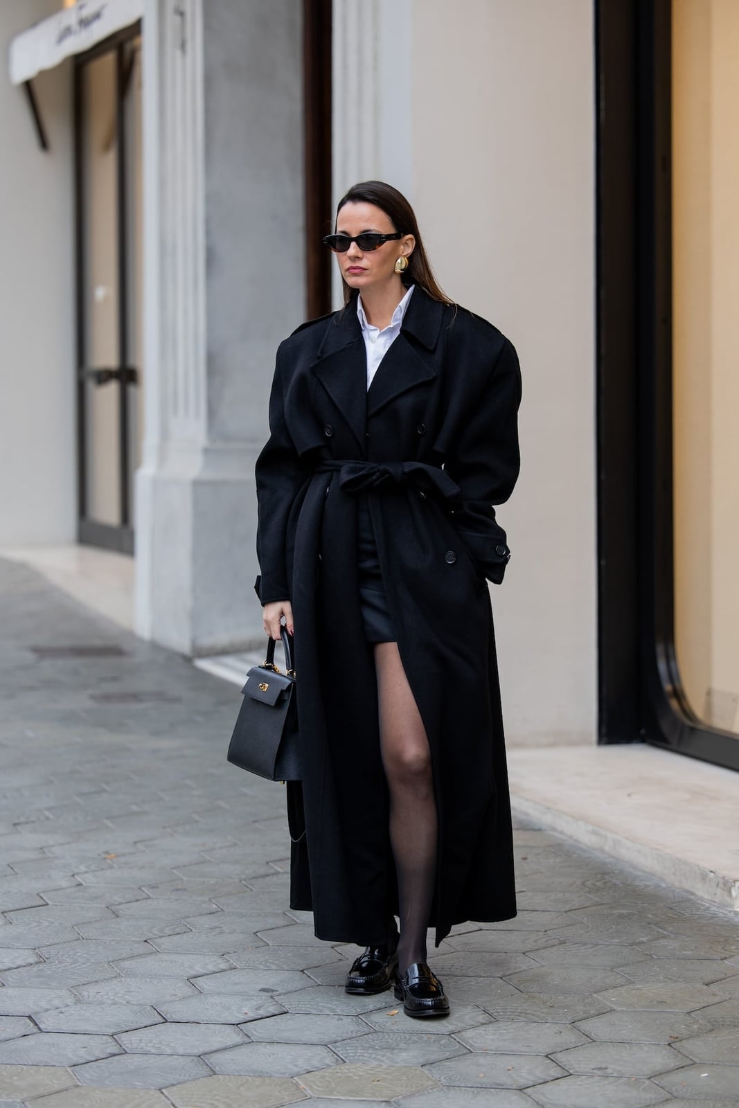 Chic trench coat over mini skirt and shirt Chic trench coat over mini skirt and shirt — Black Outfits