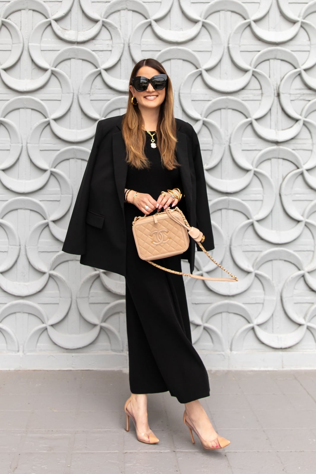 Blazer draped over jumpsuit with nude heels Blazer draped over jumpsuit with nude heels — Black Outfits