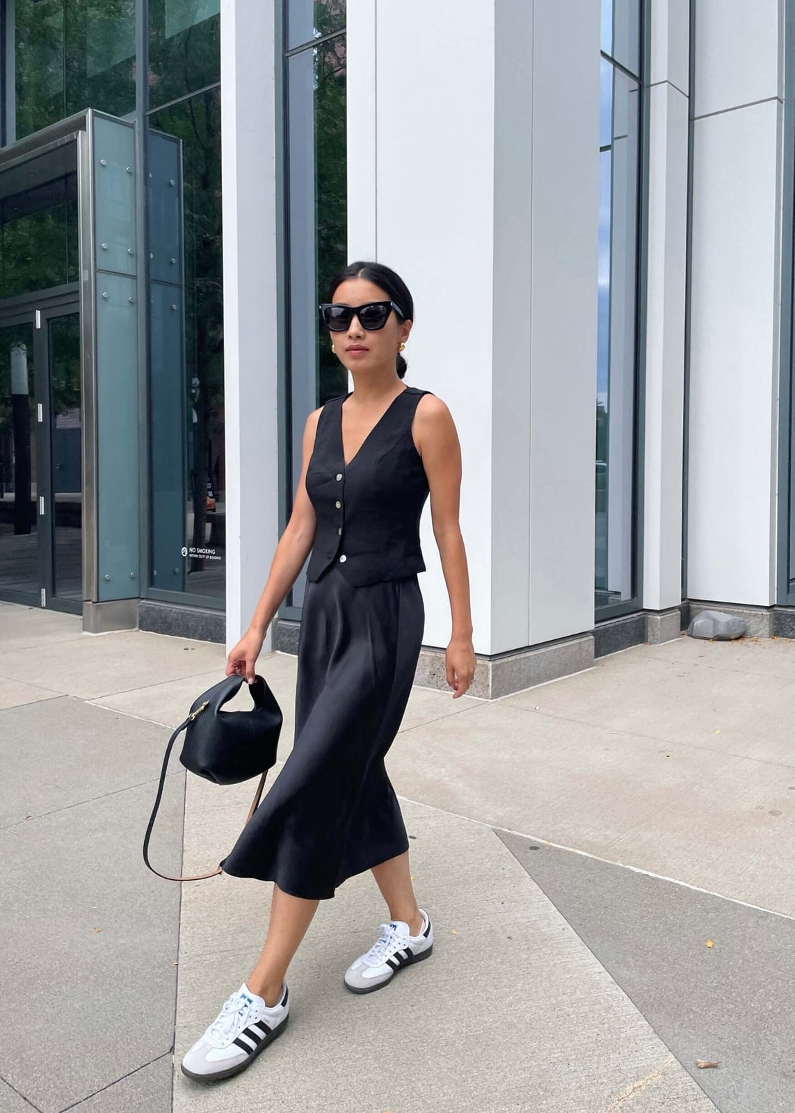 Black Midi Skirt With Tailored Vest And White Sneakers Black Midi Skirt With Tailored Vest And White Sneakers — Black Skirt Outfit