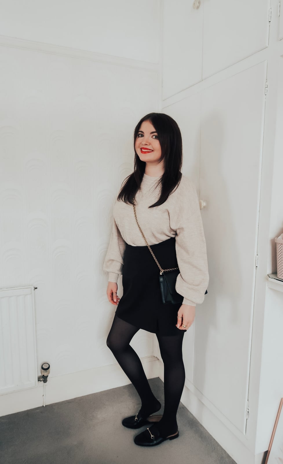Black Mini Skirt With Beige Balloon Sleeve Sweater Black Mini Skirt With Beige Balloon Sleeve Sweater — Black Skirt Outfit