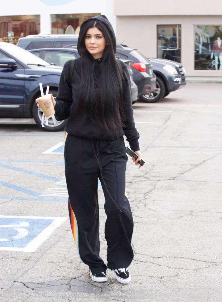 Wide-leg black sweatpants with rainbow side stripes Wide-leg black sweatpants with rainbow side stripes — Black Sweatpants Outfit