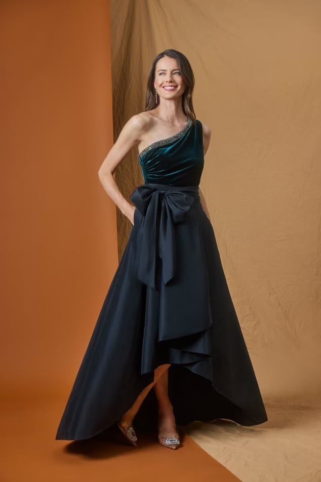Green and black one-shoulder dress with velvet bodice Green and black one-shoulder dress with velvet bodice — Black Tie Dresses