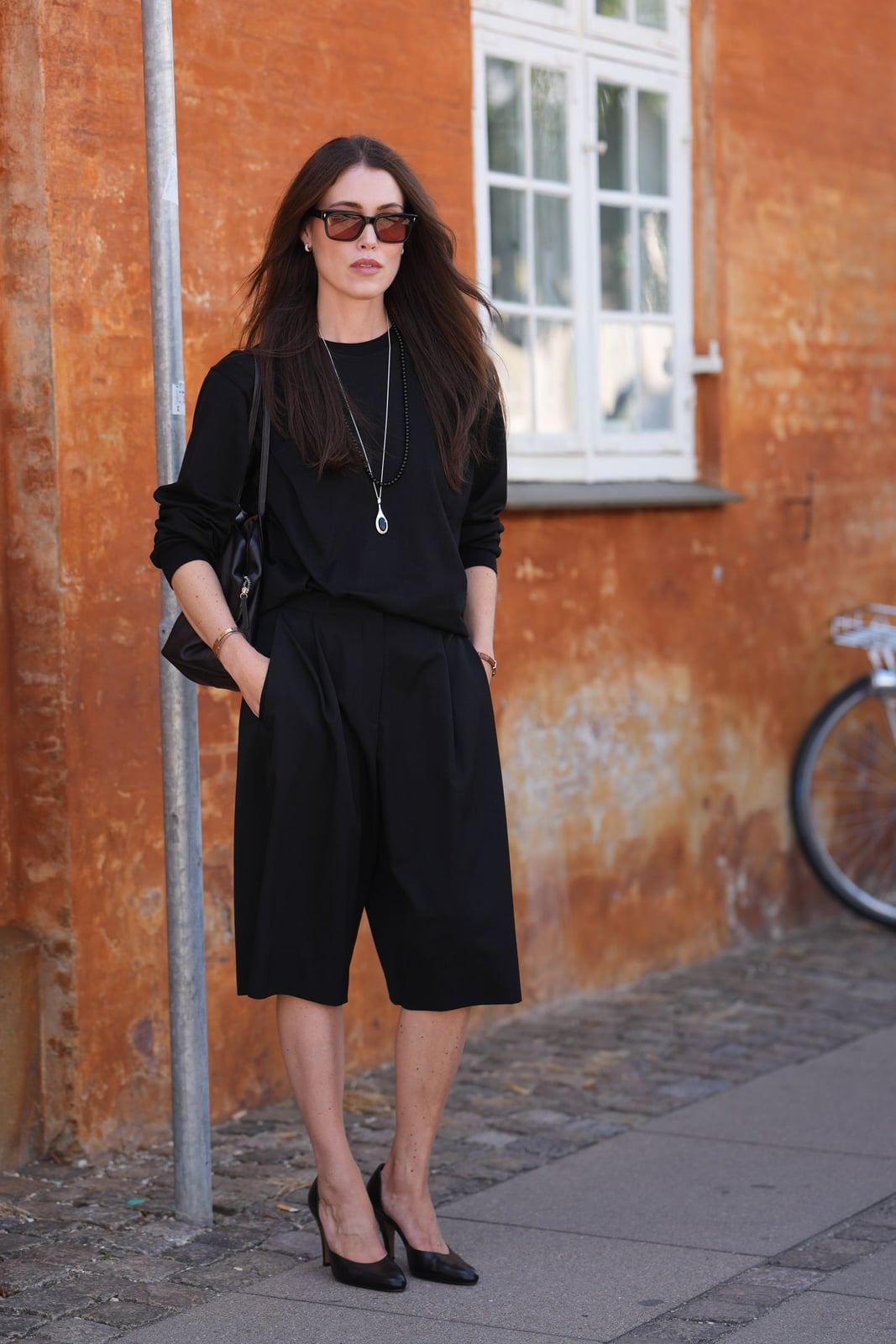 Black Long-Sleeve Top With Culottes Black Long-Sleeve Top With Culottes — Black Top Outfits