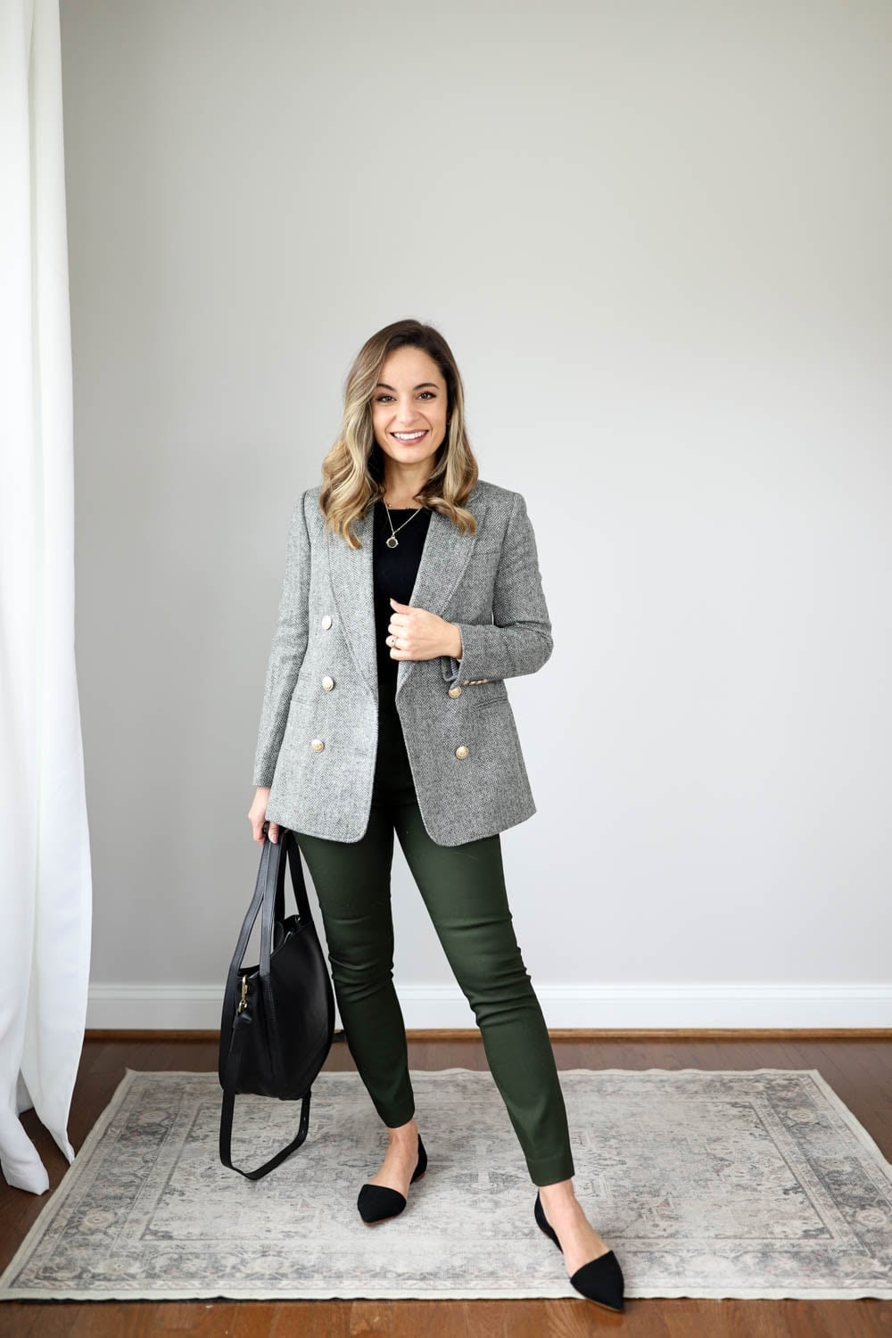 Gray Herringbone Blazer With Olive Trousers Gray Herringbone Blazer With Olive Trousers — Blazer Outfits