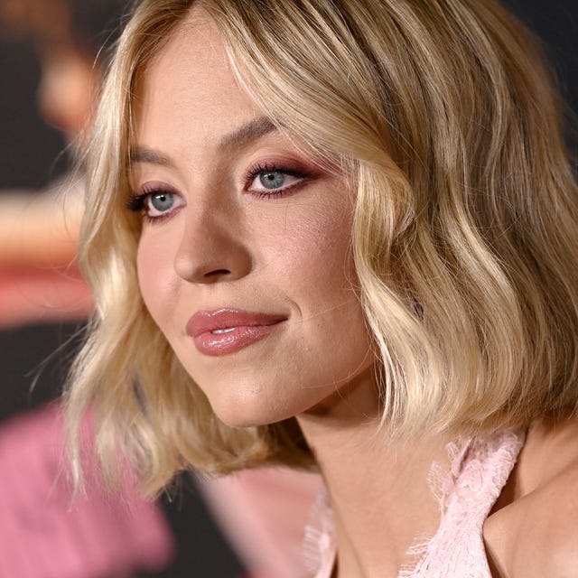 Chin Length Platinum Blonde Bob Chin Length Platinum Blonde Bob — Blonde Lob