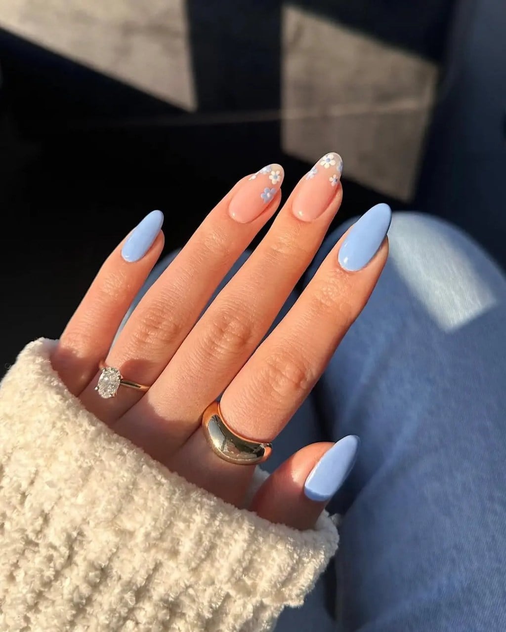 Baby Blue French Daisies Medium Almond Nails Baby Blue French Daisies Medium Almond Nails — Blue Almond Nails