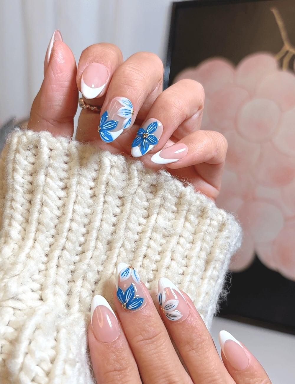 Sheer Nude Blue Floral Art Short Almond Nails Sheer Nude Blue Floral Art Short Almond Nails — Blue Almond Nails