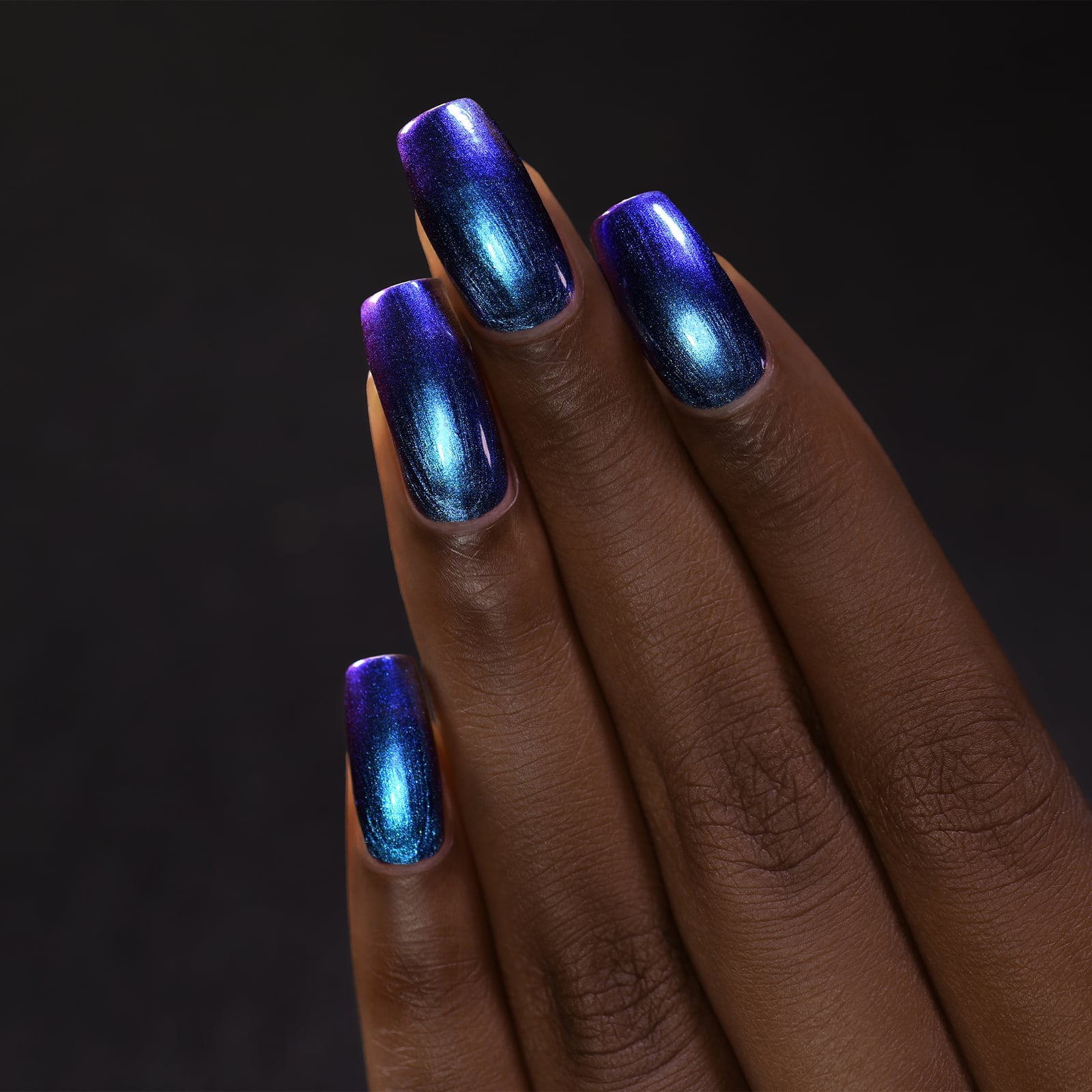 Vivid Blue to Purple Ultra Chrome Short Coffin Vivid Blue to Purple Ultra Chrome Short Coffin — Blue Chrome Nails