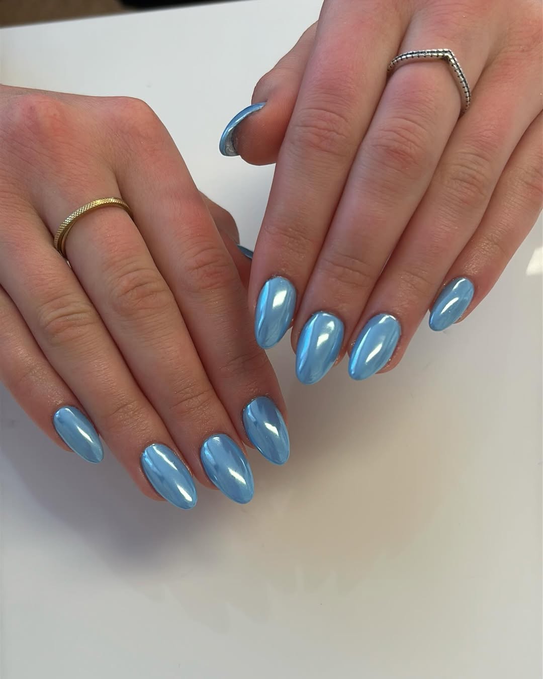 Light Blue Chrome Short Oval Nails Light Blue Chrome Short Oval Nails — Blue Chrome Nails