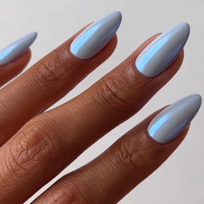 High-Shine Pale Icy Blue Chrome Almonds High-Shine Pale Icy Blue Chrome Almonds — Blue Chrome Nails