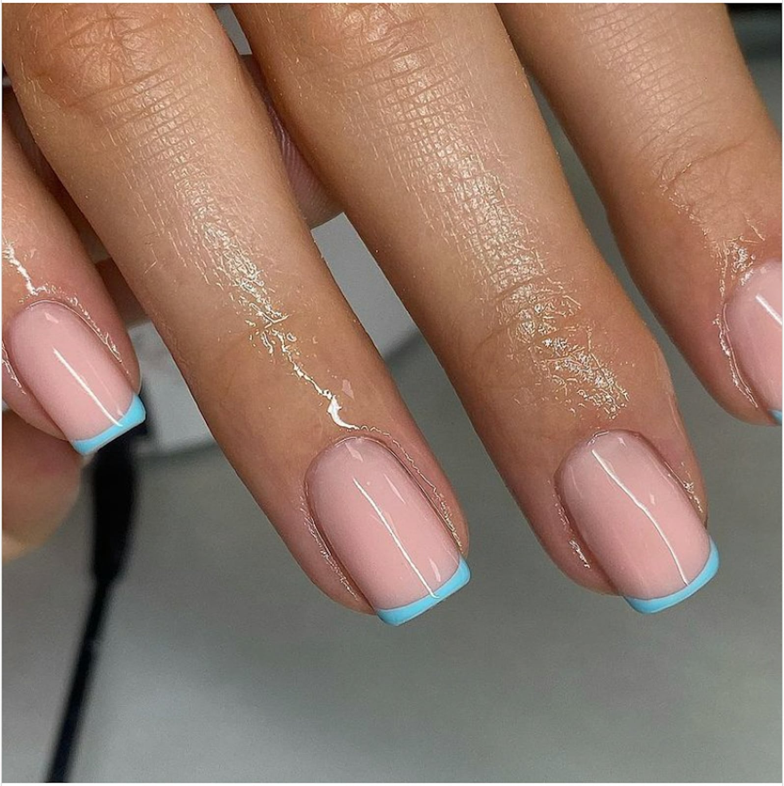 Thin Light Blue French Short Almond Nails, Glossy Thin Light Blue French Short Almond Nails, Glossy — Blue French Tip Nails