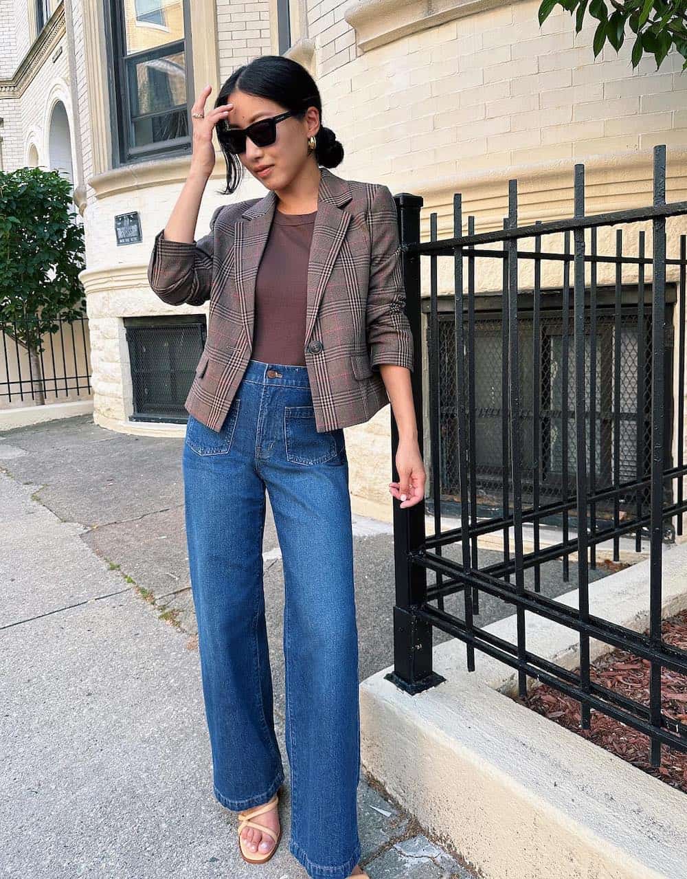 Wide-leg jeans with utility pockets and a plaid blazer Wide-leg jeans with utility pockets and a plaid blazer — Blue Jeans Outfits