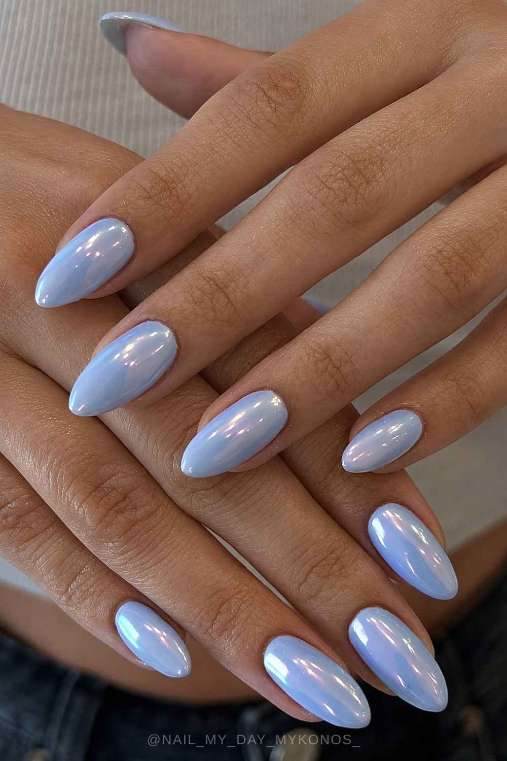 Iridescent Pale Blue Pearlescent Chrome Nails Iridescent Pale Blue Pearlescent Chrome Nails — Blue Nails