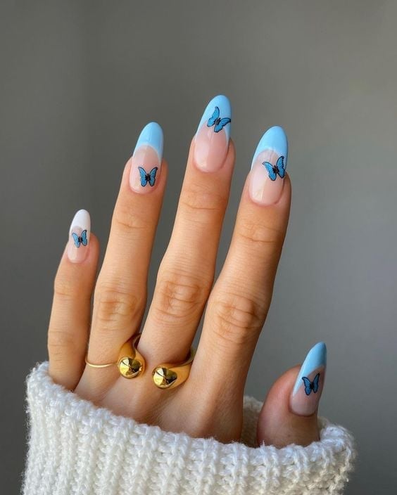 Medium Almond Nails in a Blue Spectrum Medium Almond Nails in a Blue Spectrum — Blue Nails