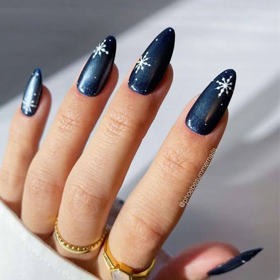 Vibrant Royal Blue Glossy Medium Almond Nails Vibrant Royal Blue Glossy Medium Almond Nails — Blue Nails
