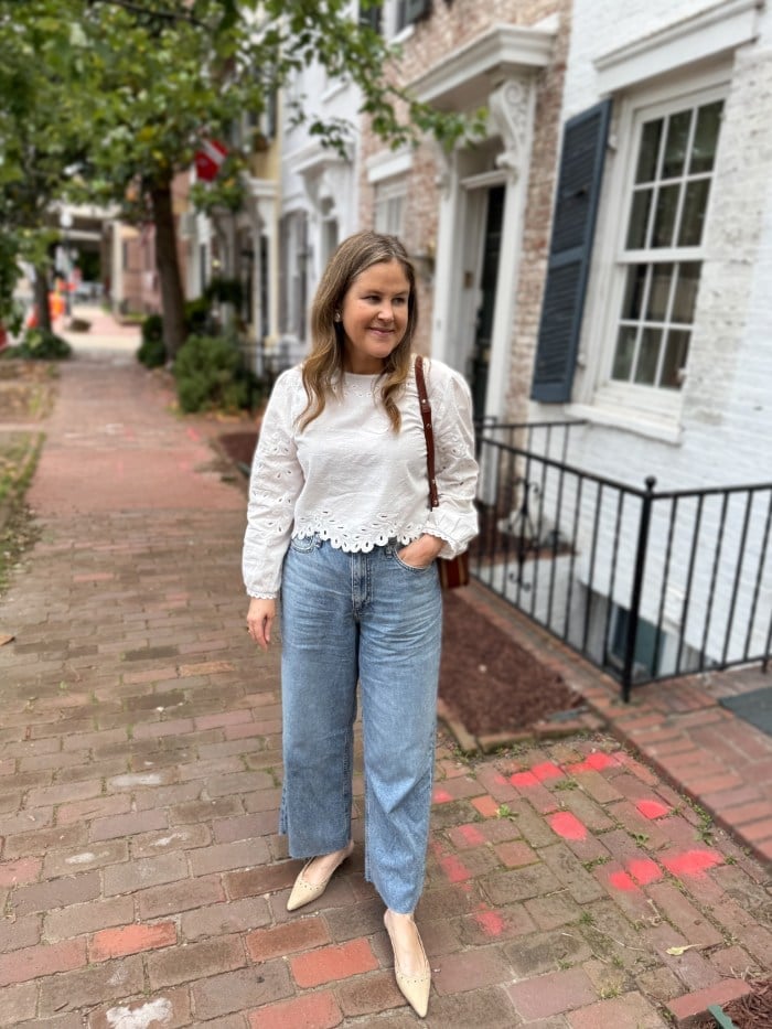 White eyelet top with light blue cropped jeans White eyelet top with light blue cropped jeans — Blue Outfits