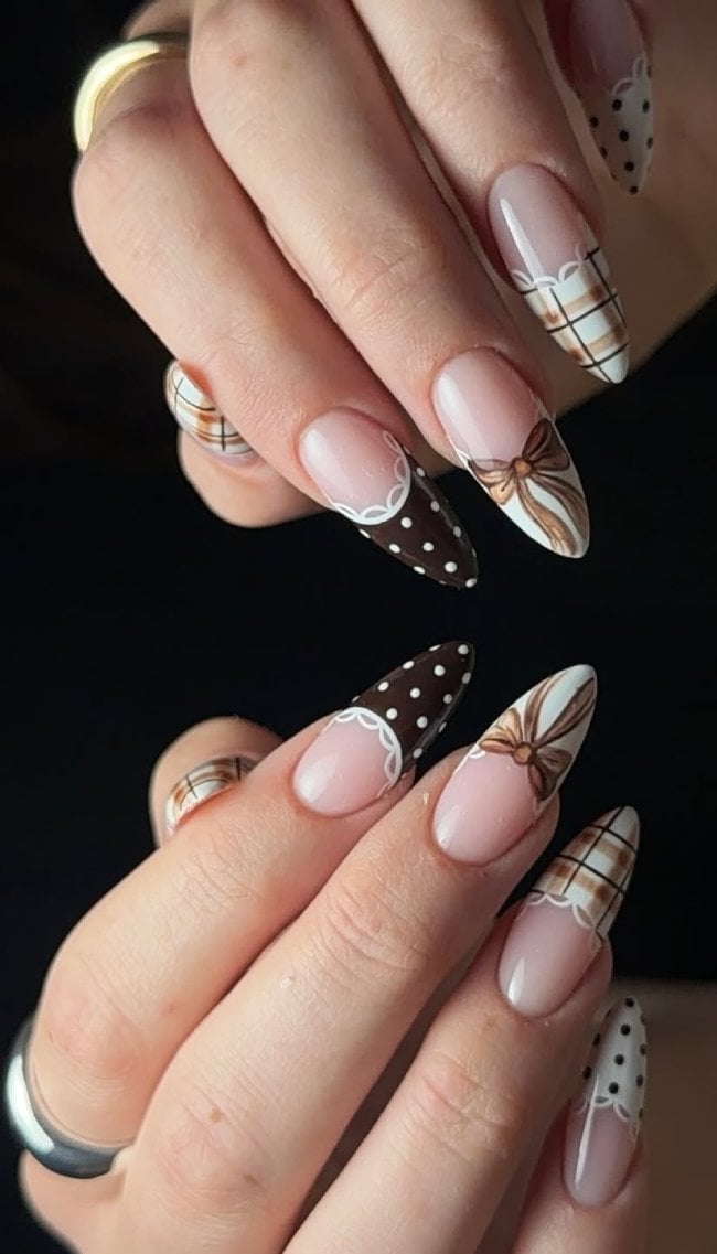 Brown Nude Marble Medium Almond Nails With Brown Bows Brown Nude Marble Medium Almond Nails With Brown Bows — Bow Nails