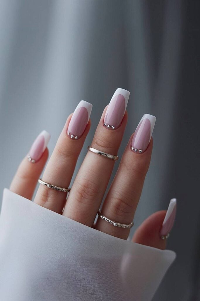 Medium Oval Glitter Ombre Nude White Nails Medium Oval Glitter Ombre Nude White Nails — Bridal Nails