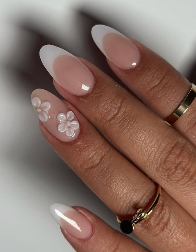 Medium Almond 3D White Floral Accent Nails Medium Almond 3D White Floral Accent Nails — Bridal Nails