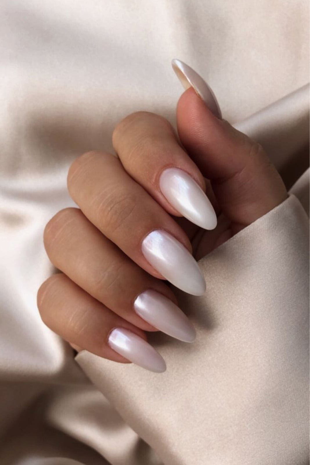 Medium Stiletto Gold Foil French Tips Medium Stiletto Gold Foil French Tips — Bride Nail