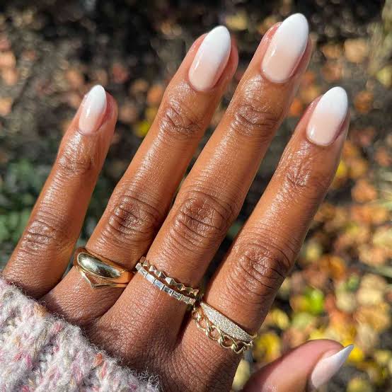 Milky Ombre French Short Almond Nails Milky Ombre French Short Almond Nails — Bride Nail