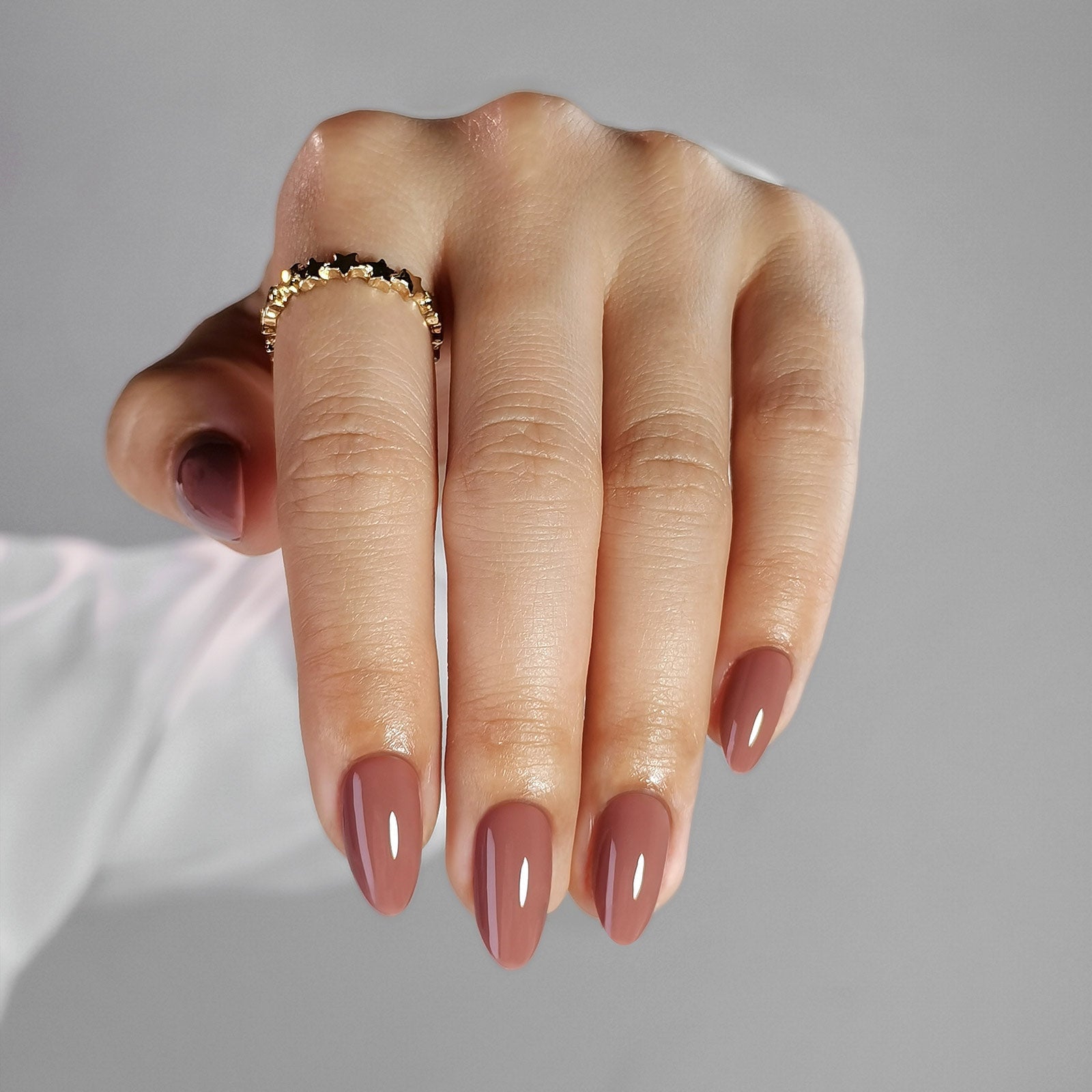 Short Almond Glossy Rose Brown Nails Short Almond Glossy Rose Brown Nails — Brown Almond Nails