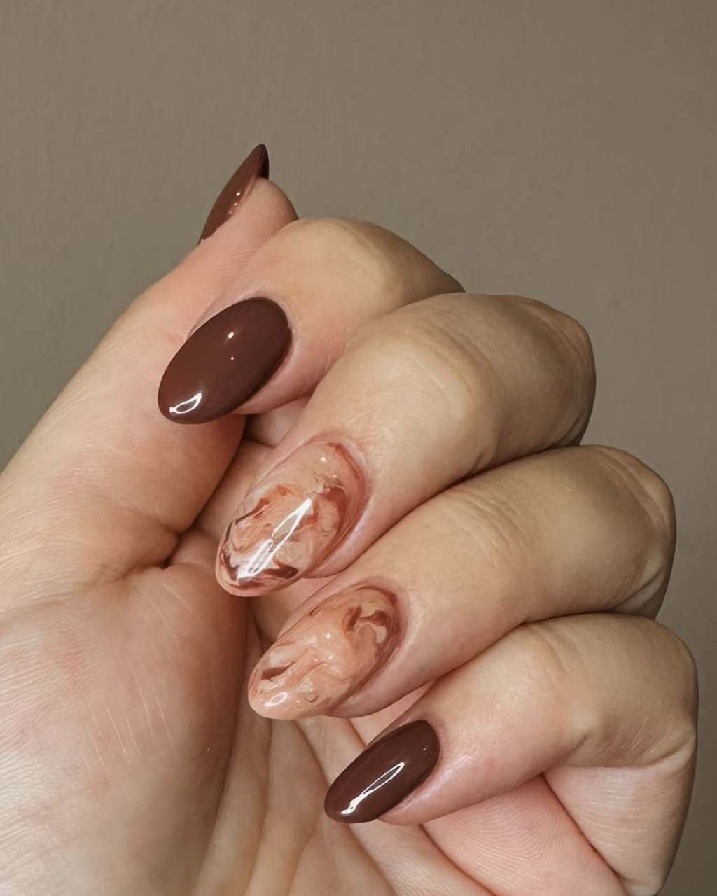 Medium Almond Swirling Marble Effect Nails Medium Almond Swirling Marble Effect Nails — Brown Almond Nails