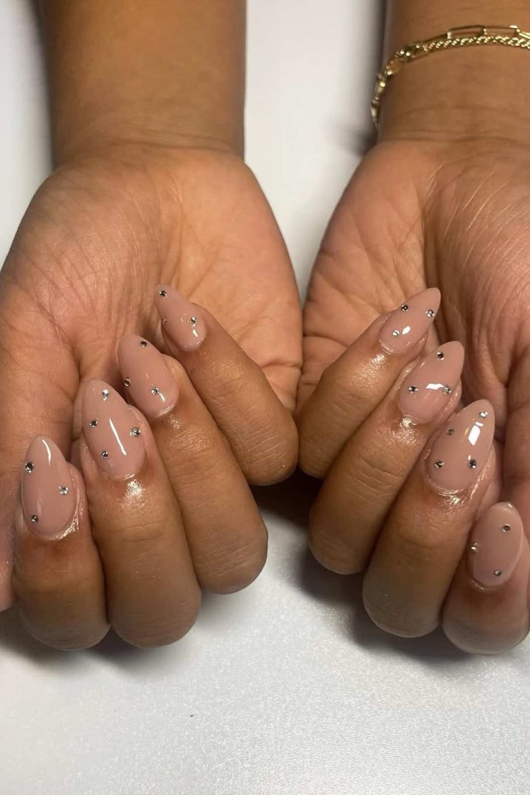 Medium Almond Gradient Chrome and Glossy Nails Medium Almond Gradient Chrome and Glossy Nails — Brown Almond Nails