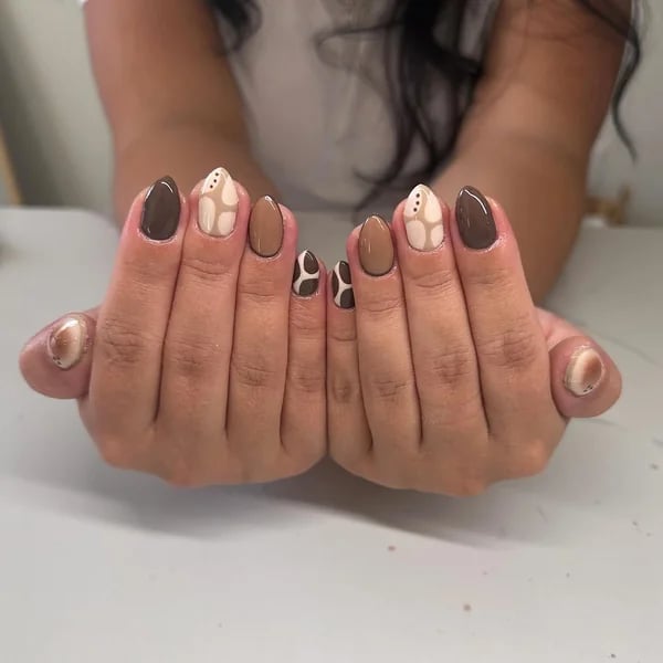 Medium Almond Abstract Animal Print Nails Medium Almond Abstract Animal Print Nails — Brown Almond Nails