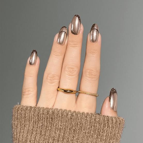 Dark Brown Copper Undertone Chrome Stiletto Nails Dark Brown Copper Undertone Chrome Stiletto Nails — Brown Chrome Nails