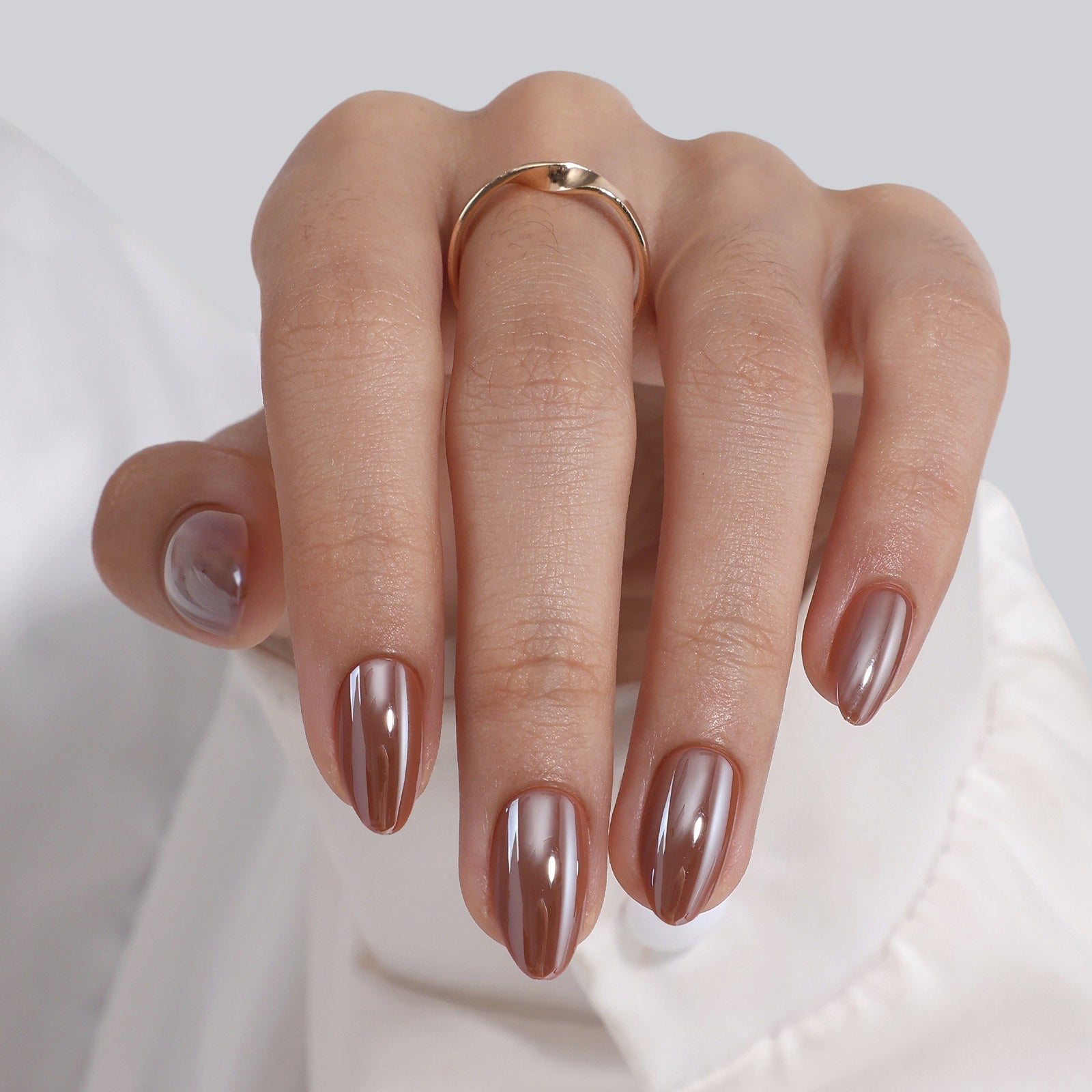 Brown Chrome Nails With Vertical Stripes Brown Chrome Nails With Vertical Stripes