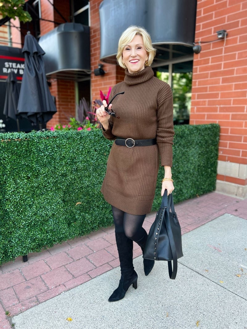 Brown turtleneck sweater dress with black belt Brown turtleneck sweater dress with black belt — Brown Dress Outfit