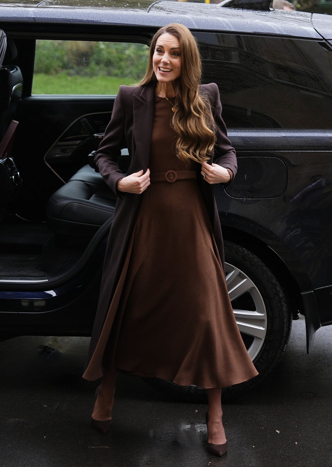 Monochromatic brown midi dress and long coat, Wool Blend Monochromatic brown midi dress and long coat, Wool Blend — Brown Dress Outfit