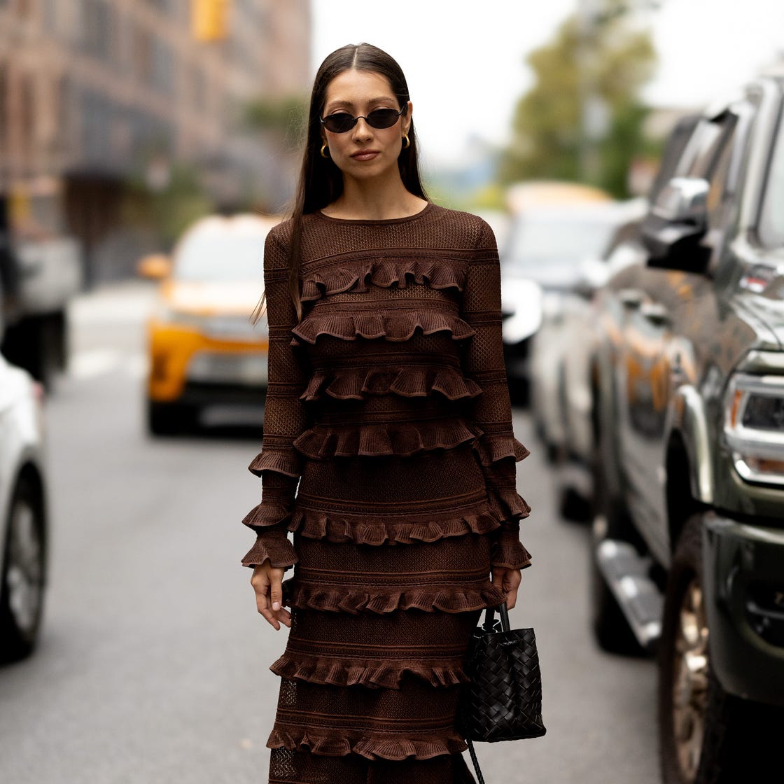 Fitted brown long-sleeve dress with tiered ruffles Fitted brown long-sleeve dress with tiered ruffles — Brown Dress Outfit