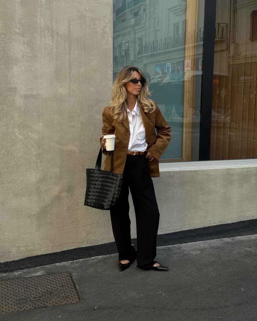 Brown suede blazer with wide-leg trousers Brown suede blazer with wide-leg trousers — Brown Jacket Outfit