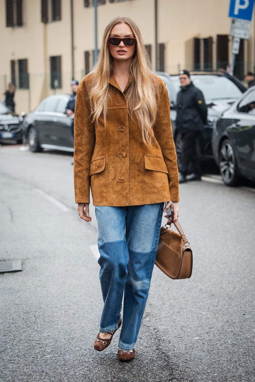 Brown suede blazer with patchwork jeans Brown suede blazer with patchwork jeans — Brown Jacket Outfit