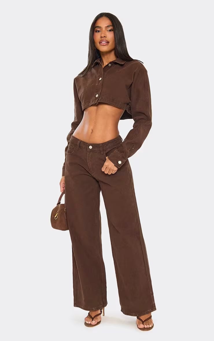Brown wide leg jeans with matching cropped denim jacket Brown wide leg jeans with matching cropped denim jacket — Brown Jeans Outfits