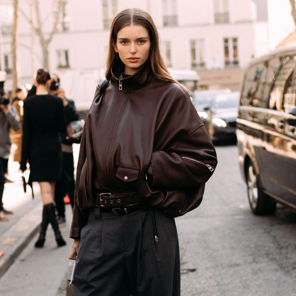 Oversized Belted Brown Leather Jacket With Gray Trousers Oversized Belted Brown Leather Jacket With Gray Trousers — Brown Leather Jacket Outfit