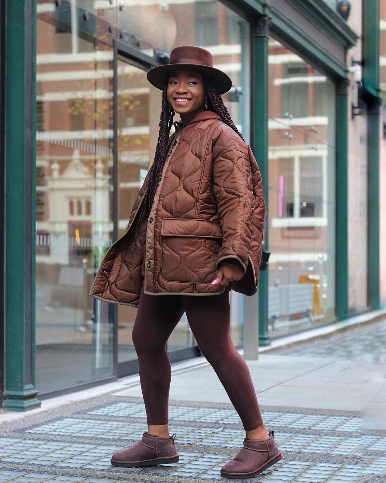 Monochromatic chocolate brown outfit with quilted jacket Monochromatic chocolate brown outfit with quilted jacket — Brown Leggings Outfit