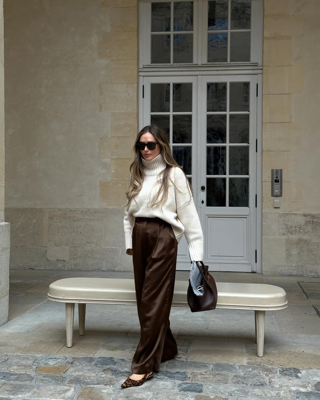 Satin Wide-Leg Trousers With an Oversized Cream Sweater Satin Wide-Leg Trousers With an Oversized Cream Sweater — Brown Pants Outfits