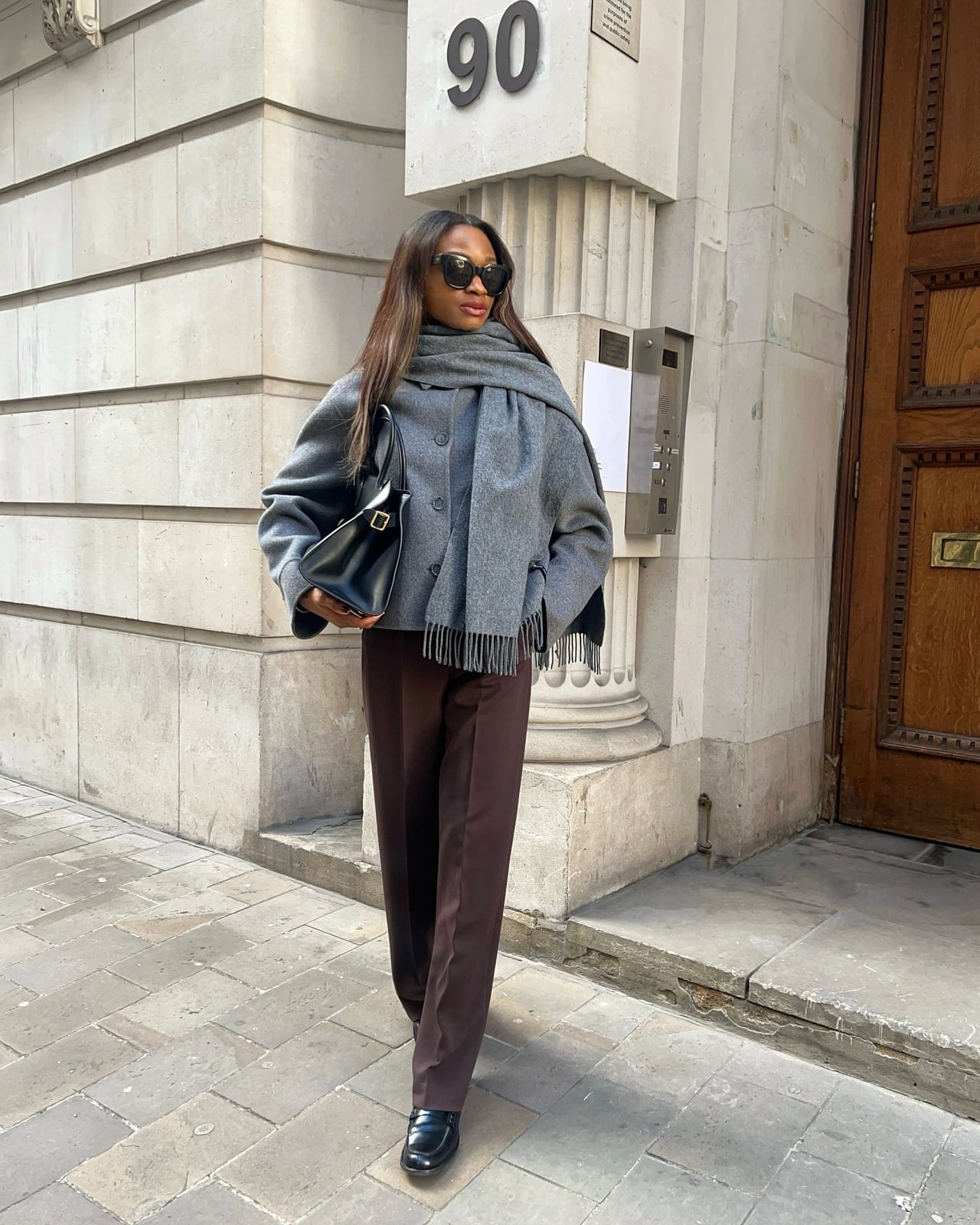 Brown Tailored Trousers With Gray Coat and Scarf Brown Tailored Trousers With Gray Coat and Scarf — Brown Pants Outfits