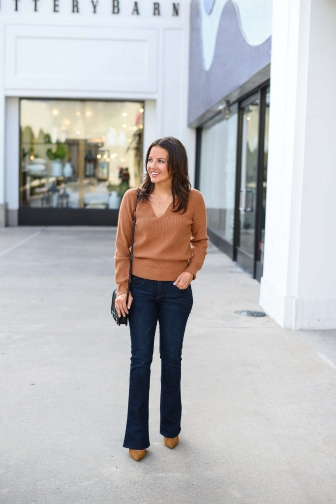 Brown v-neck sweater with flared jeans Brown v-neck sweater with flared jeans — Brown Sweater Outfit